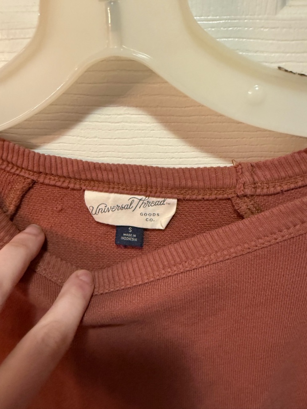 Universal Thread Rust Crewneck Sweatshirt size medium - Picture 2 of 3